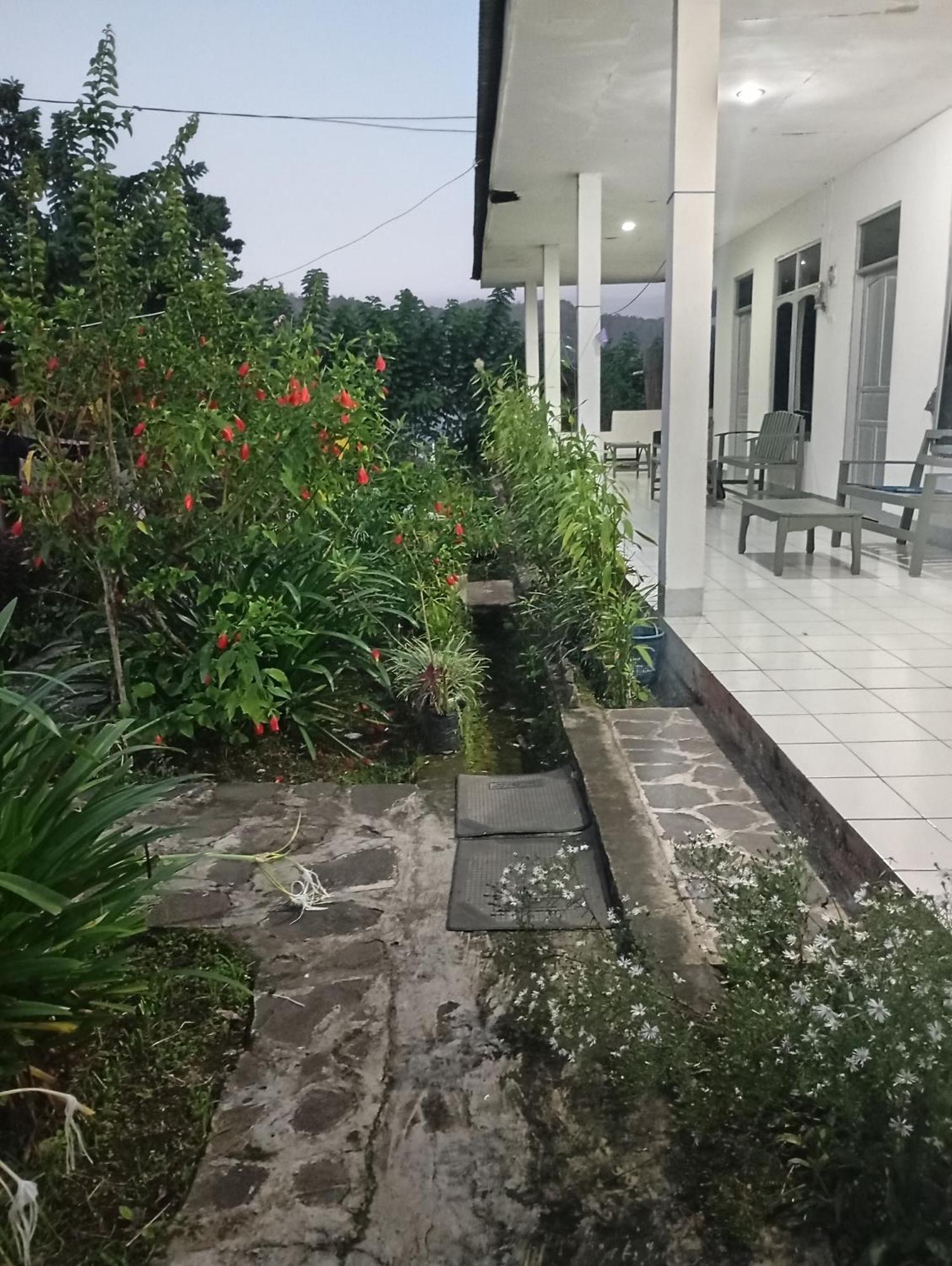 Hidayah Homestay Kelimutu Zewnętrze zdjęcie