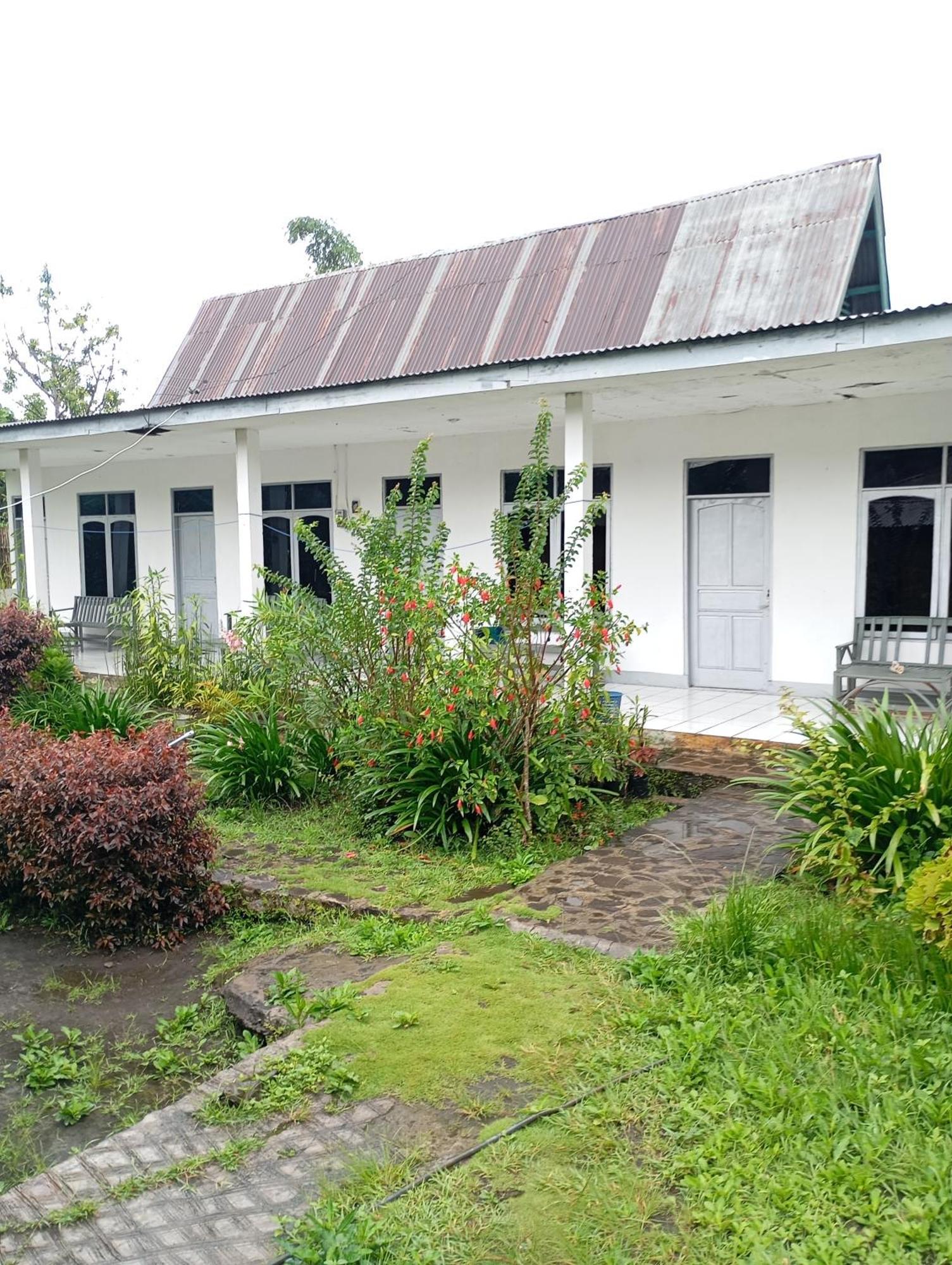 Hidayah Homestay Kelimutu Zewnętrze zdjęcie