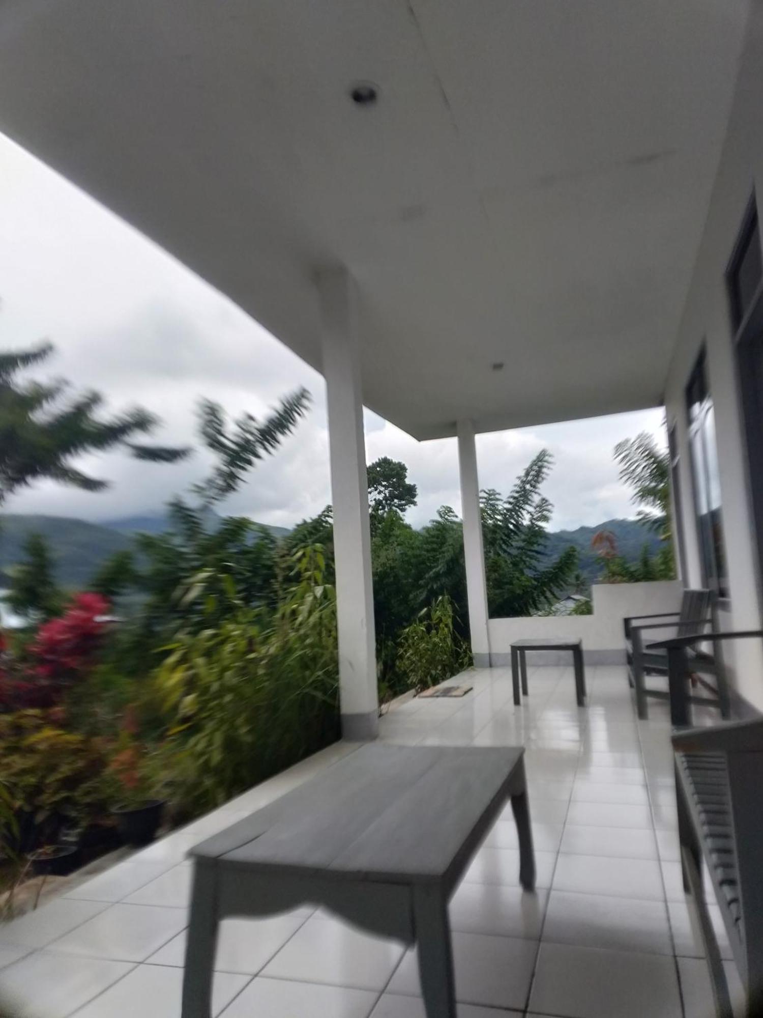 Hidayah Homestay Kelimutu Pokój zdjęcie