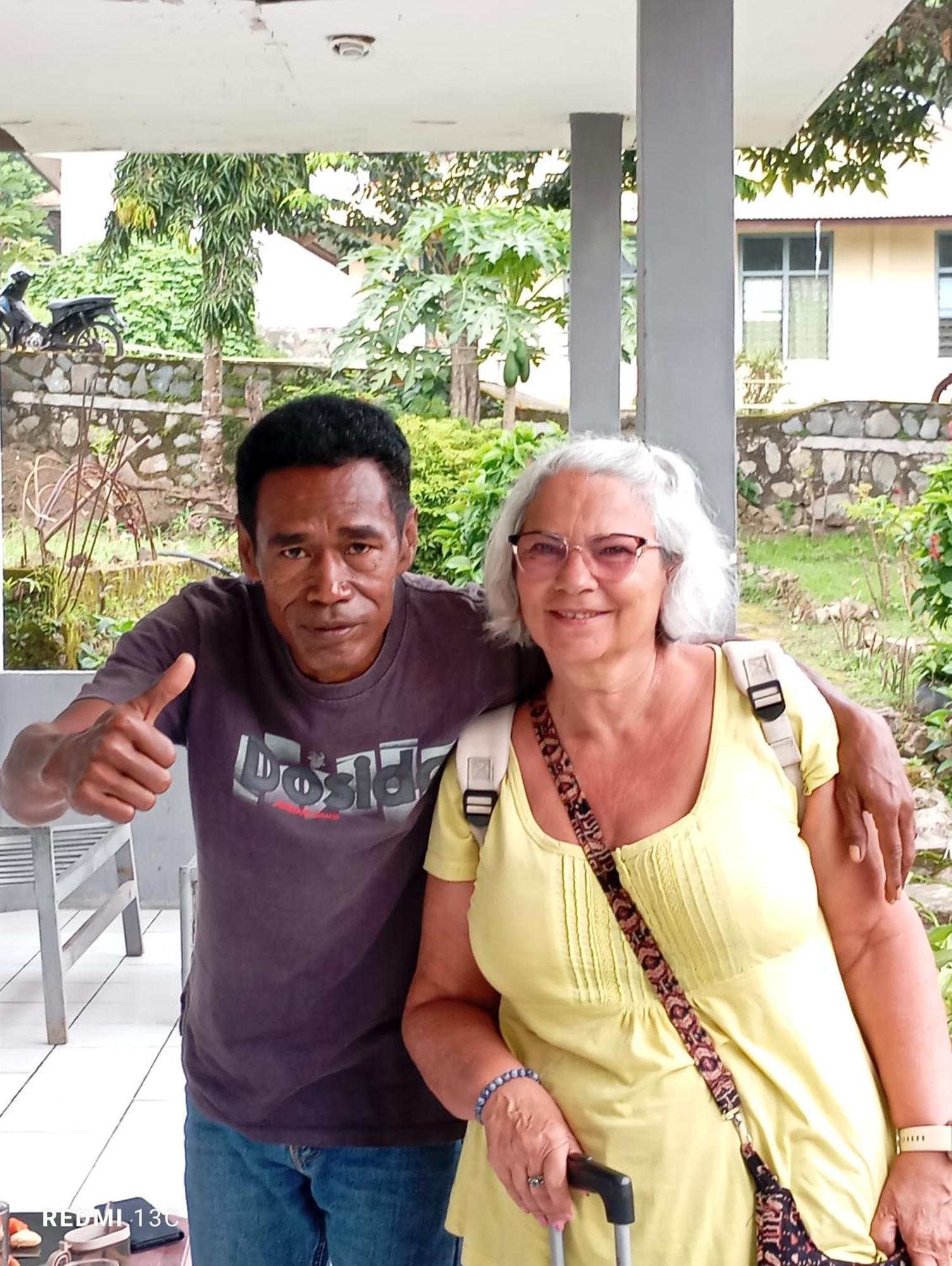 Hidayah Homestay Kelimutu Pokój zdjęcie